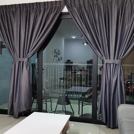 Le Pavillion Puchong By Widebed Upto 6Pax Apartment Kuala Lumpur Exterior photo