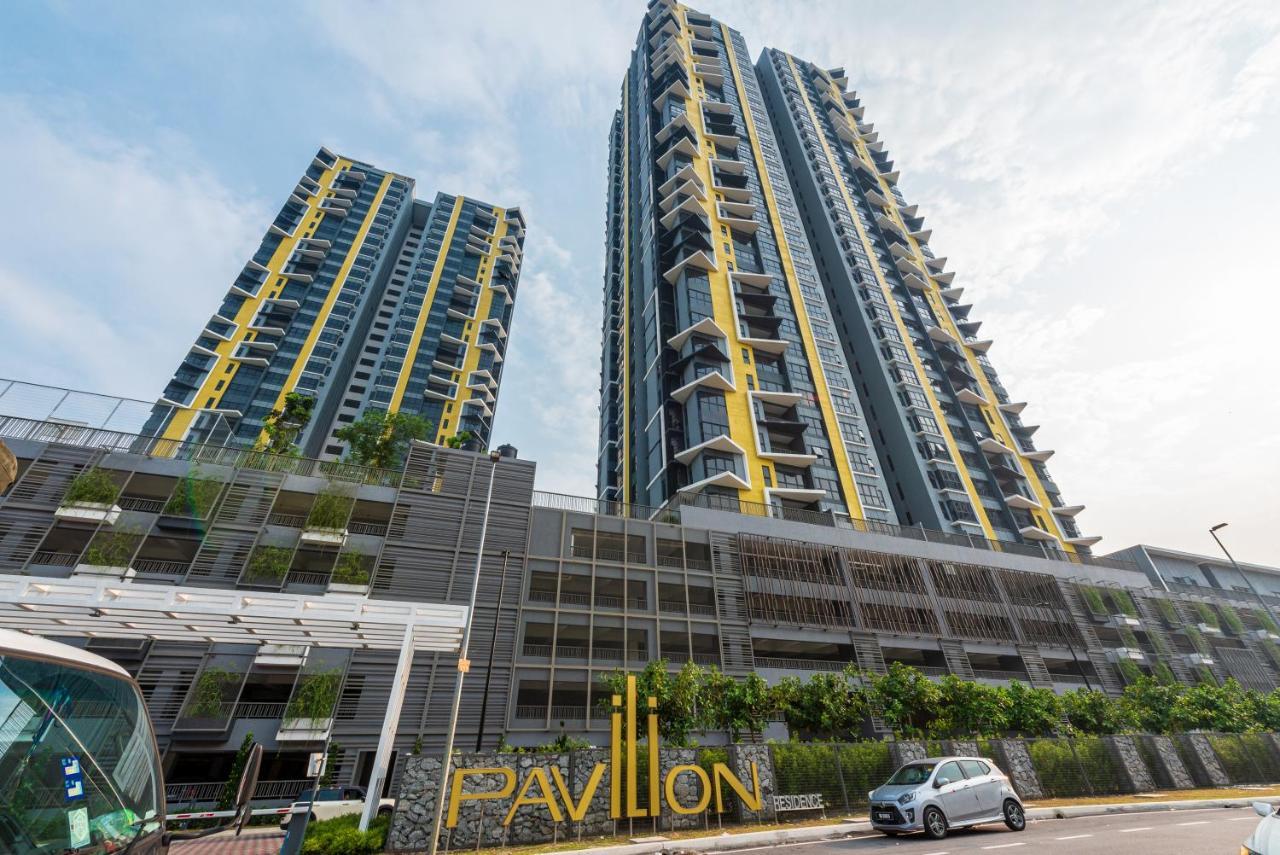 Le Pavillion Puchong By Widebed Upto 6Pax Apartment Kuala Lumpur Exterior photo