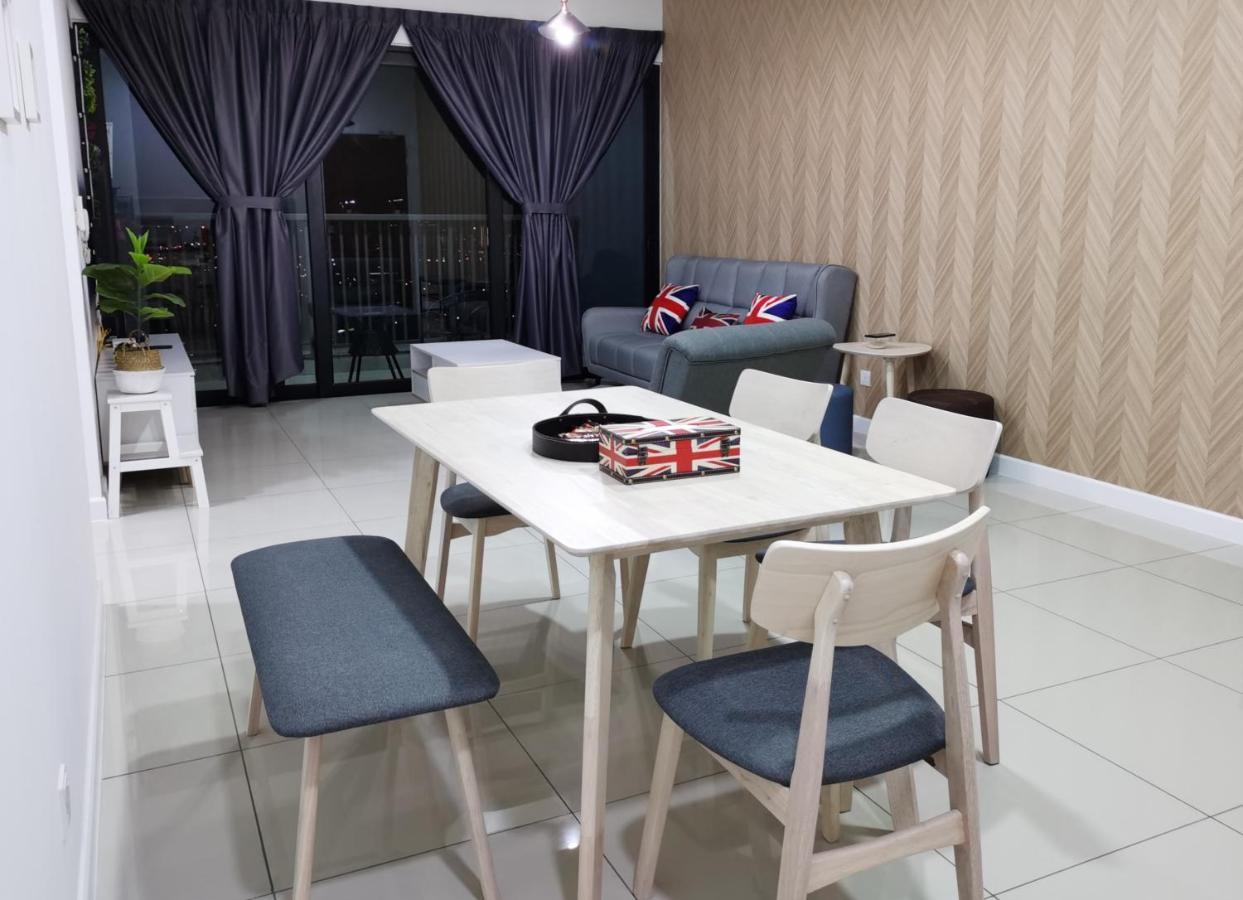 Le Pavillion Puchong By Widebed Upto 6Pax Apartment Kuala Lumpur Exterior photo